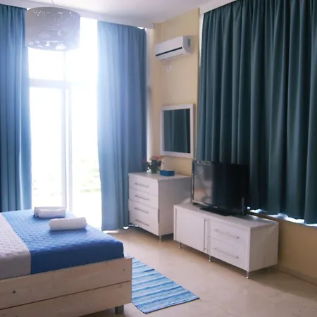 Hotel Saranda 3*