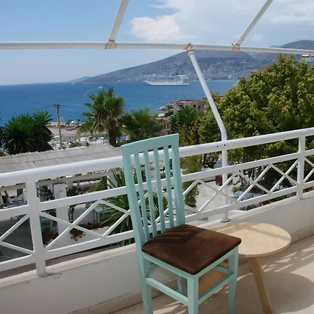 Hotel Saranda 3*