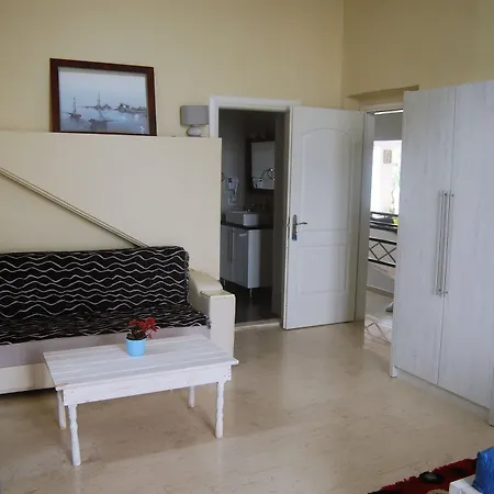 Hotel Saranda 3*