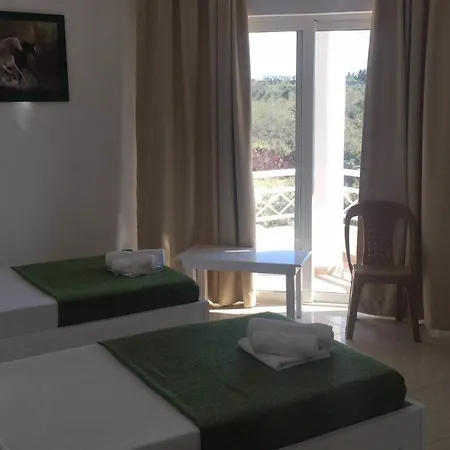 Hotel Hotel Saranda 3*