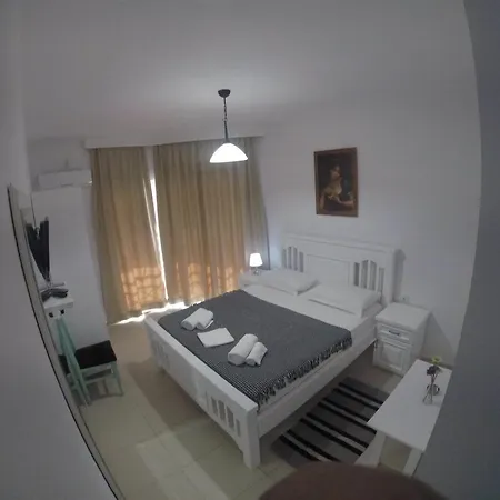 Hotel Saranda 3* Sarande
